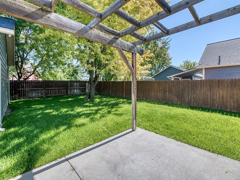 105 Bayberry Ln photo 4