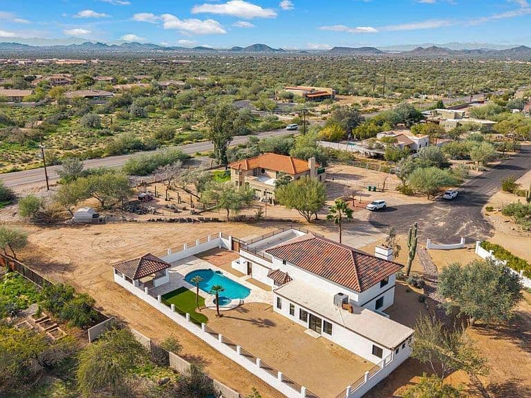 5716 E Desert Vista Trl photo 2