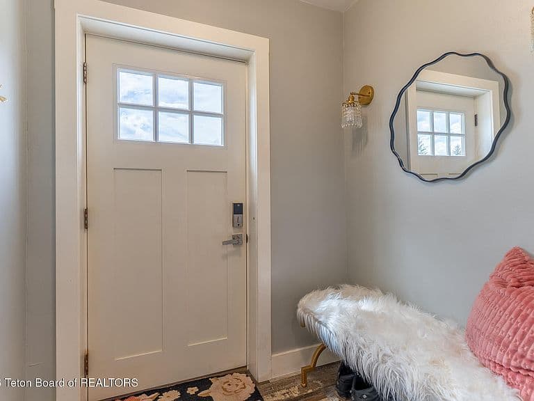 489 Jackson St photo 5