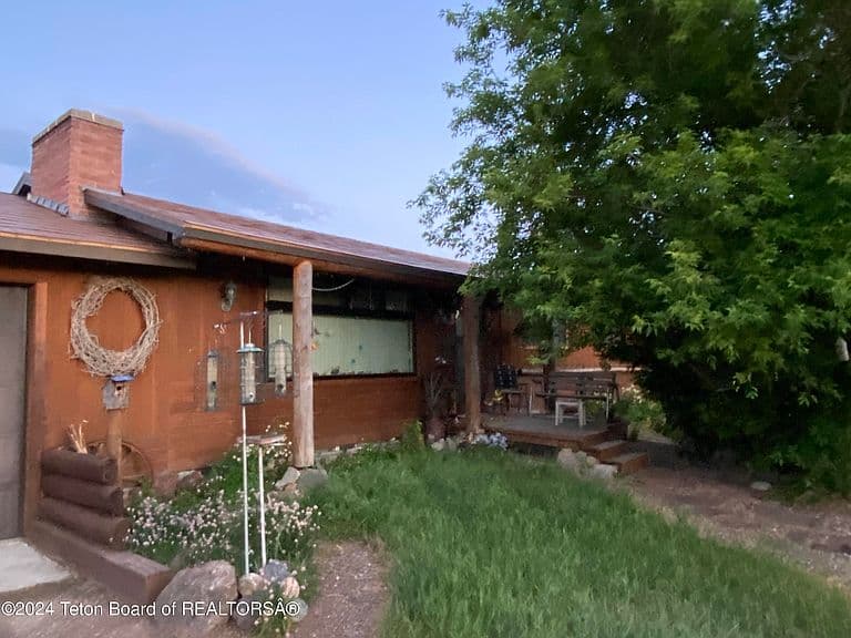 2406 Smokey Canyon Rd photo 2