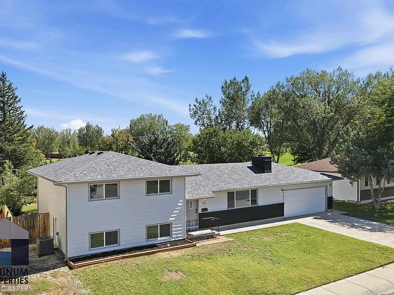 73 Valley Dr photo 3