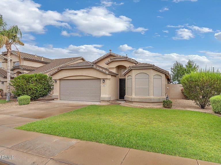 1816 E Morgan Drive photo 2