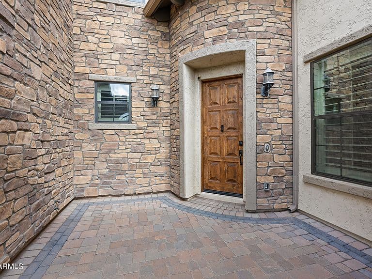 2448 E AMBER Court photo 5