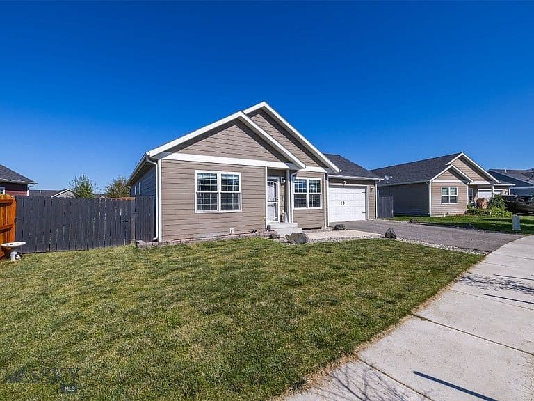 2226 Sturnella Ln photo 3
