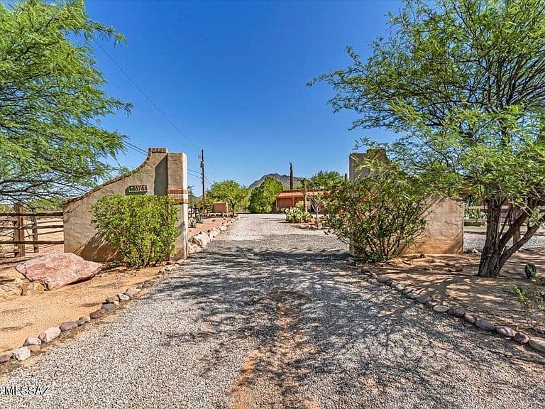 6766 W Oklahoma St photo 4