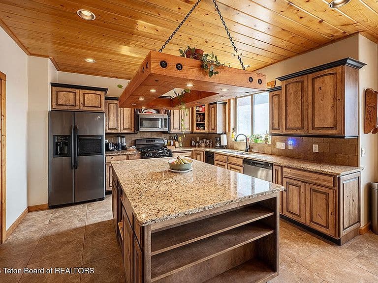 1384 County Road 110 photo 4