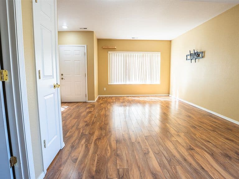 1323 Bridgecourt Way photo 3