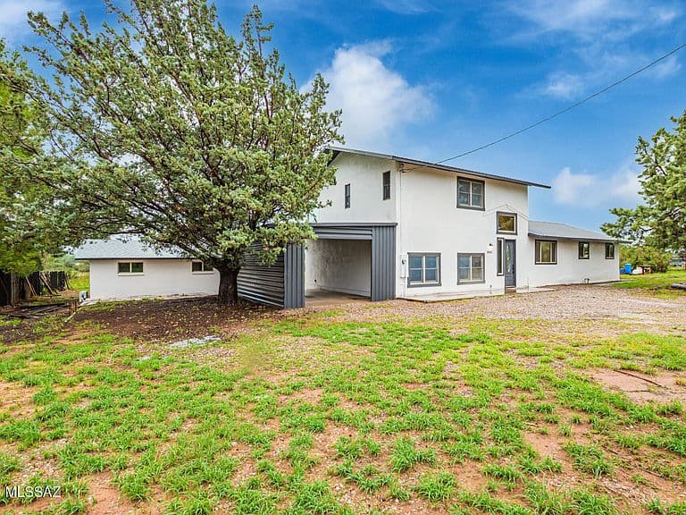 8943 S Emerald Ln photo 3