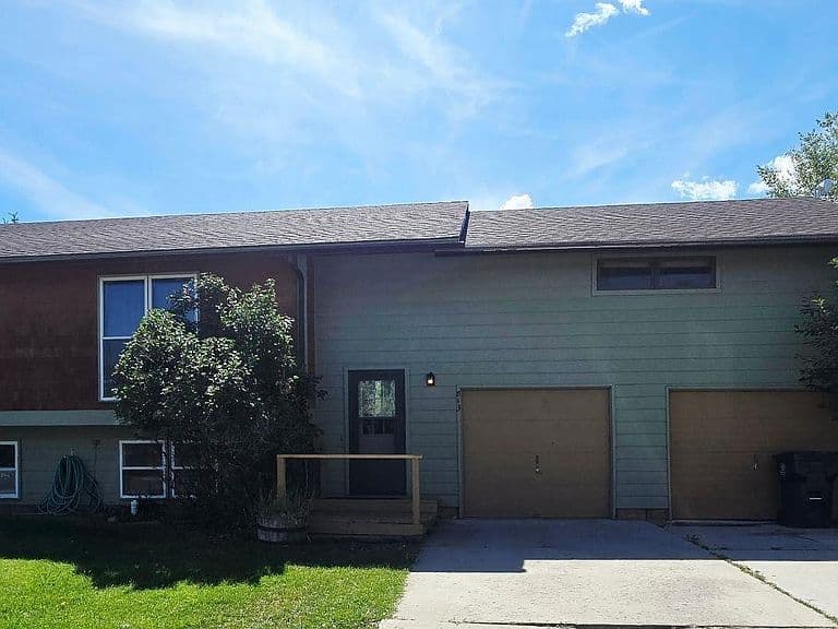 813 Welch Blvd photo 1
