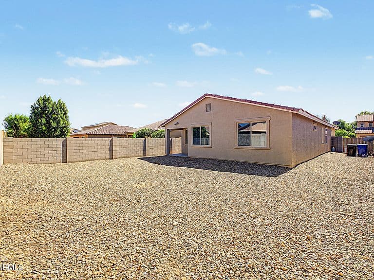 18190 W IVY Lane photo 5