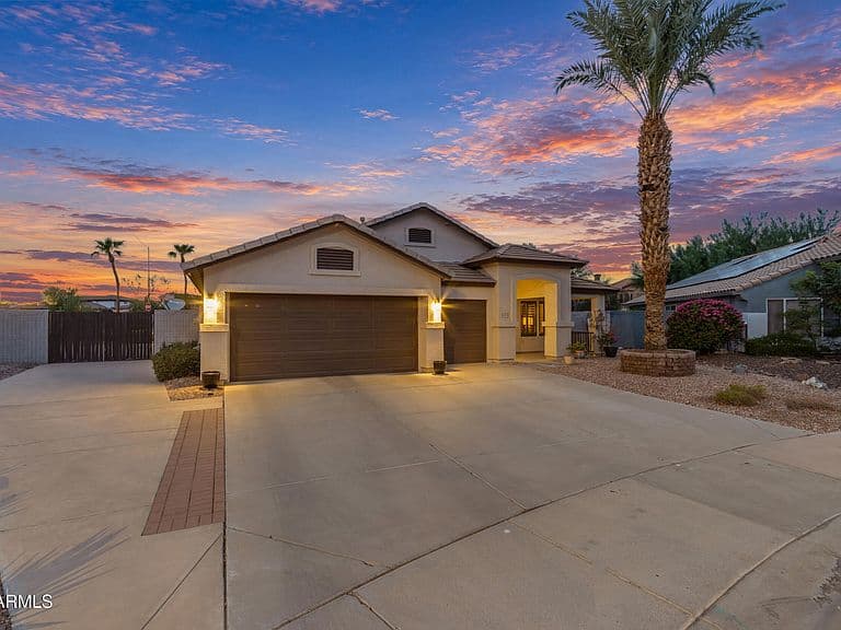 14374 W AMELIA Avenue photo 3