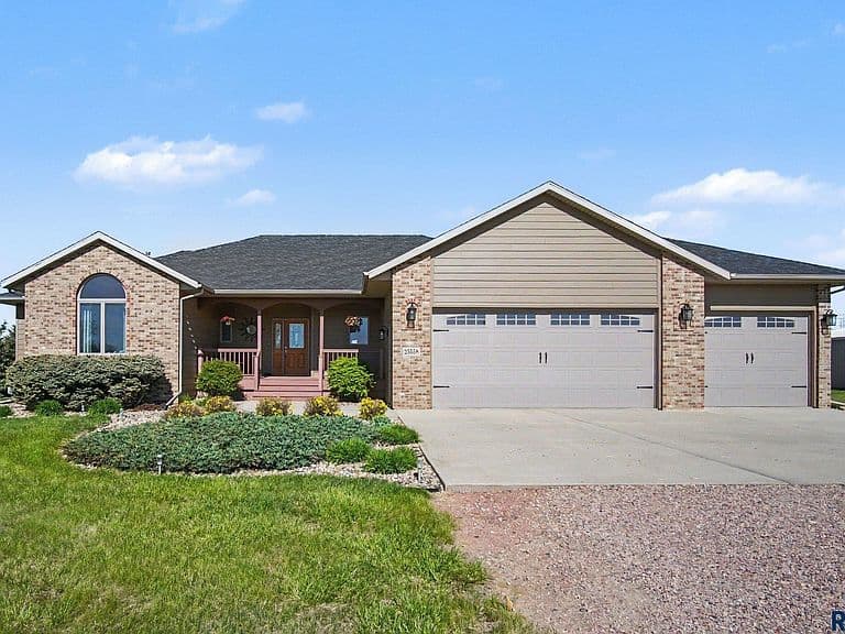 25558 472nd Ave photo 2