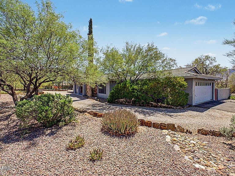 3220 E LONE COYOTE Trail photo 5