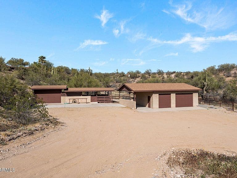 1125 N MUSTANG Trail photo 3