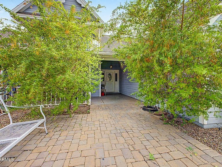 1717 E GARNET Avenue photo 4