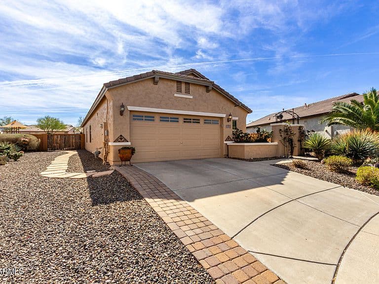 26057 W SEQUOIA Drive photo 3