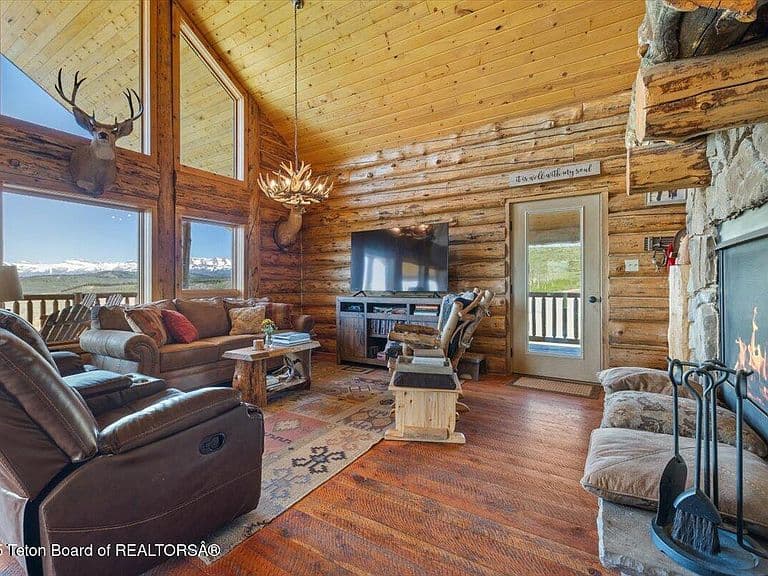 62 Skyline Dr photo 4
