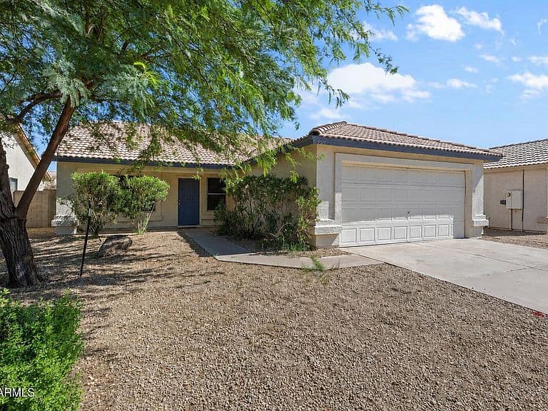 530 E DEL RIO Street photo 1