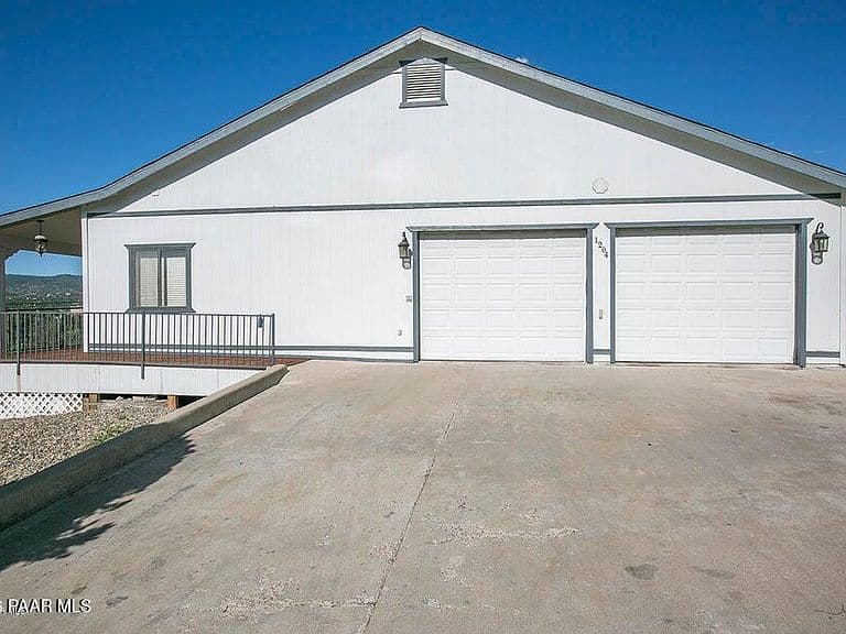 1204 Mosher Ln photo 4