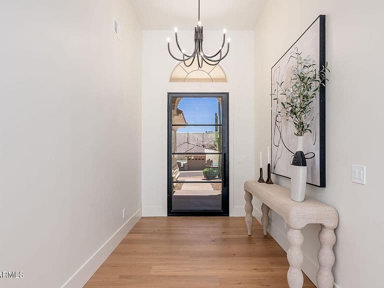 11552 E DESERT HOLLY Drive photo 3