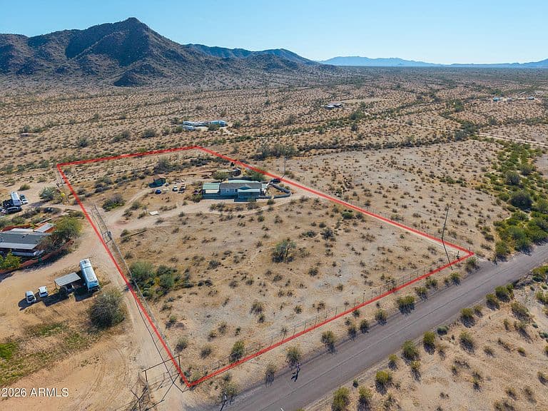 56125 W Barnes Rd photo 2