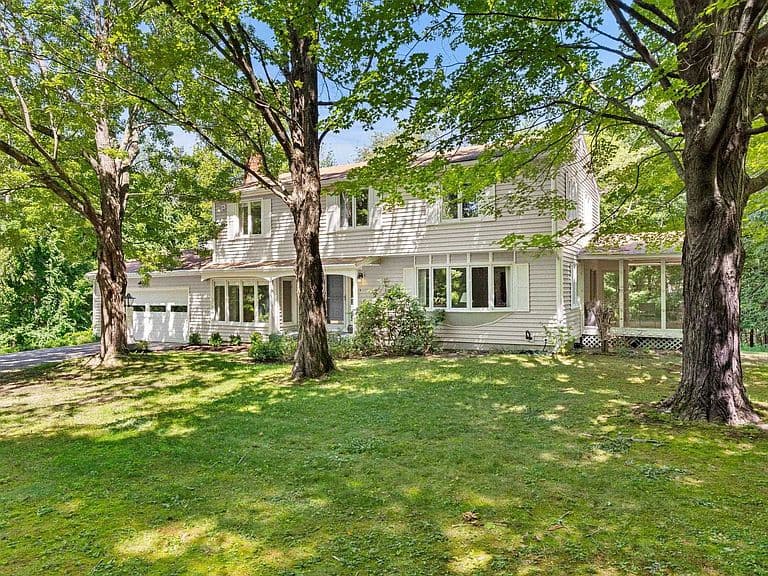 84 Stinson Road photo 1