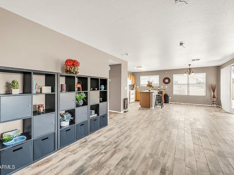 2430 E PEACH TREE Drive photo 5