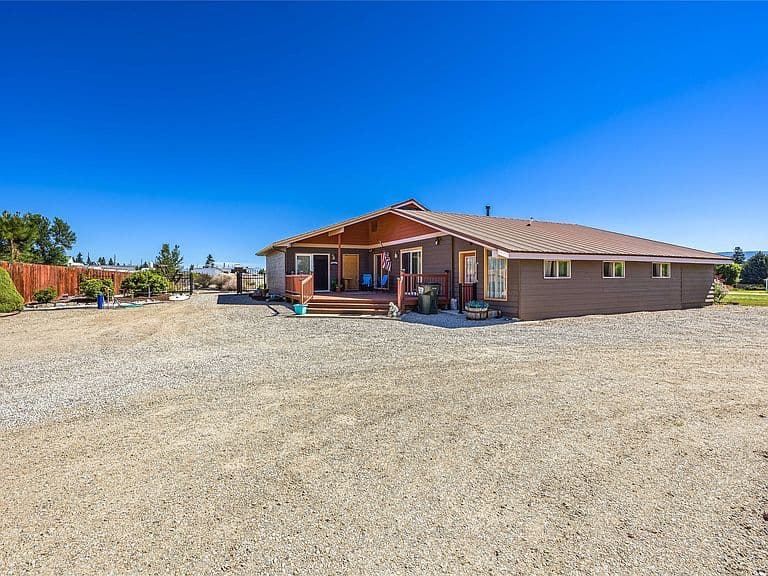 3960 Houk Way photo 2