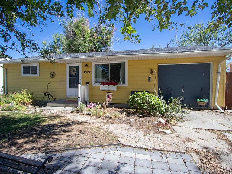 1527 Fremont Ave photo 1