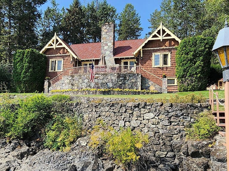 397 Caroline Point Rd photo 1