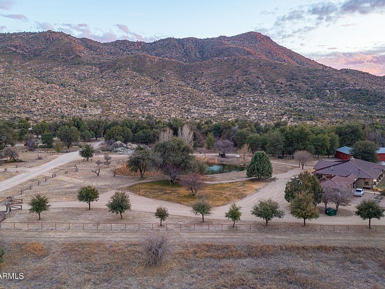 51238 N PINAL RANCH Road photo 2