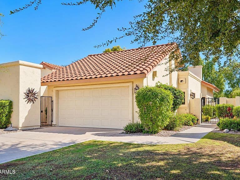13255 N 96TH Place photo 1