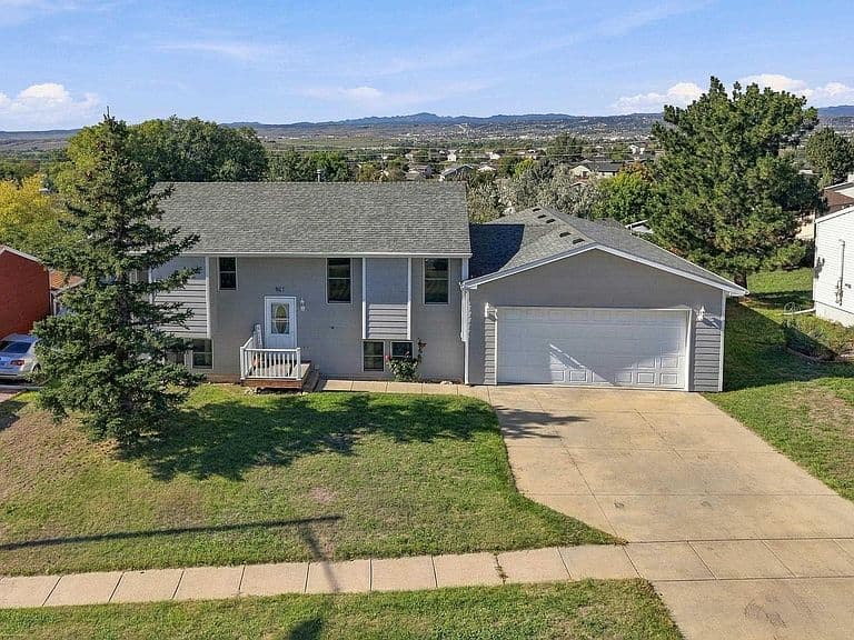 921 Ennen Dr photo 1