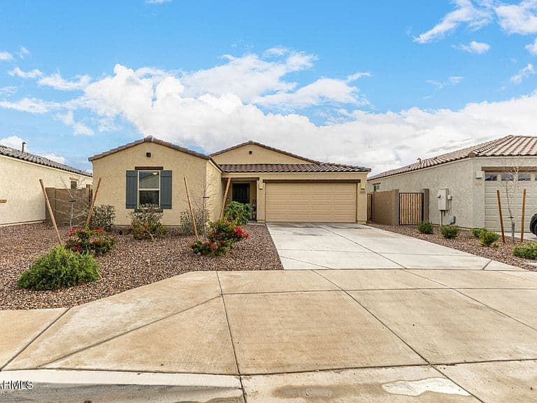 18273 E ELOISA Drive photo 2