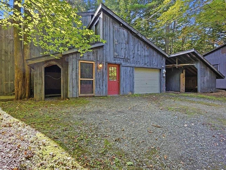 85 Upper Access Road photo 1