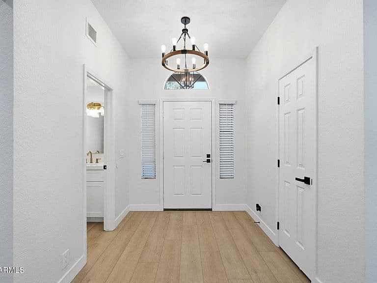 4831 E Hobart St photo 4