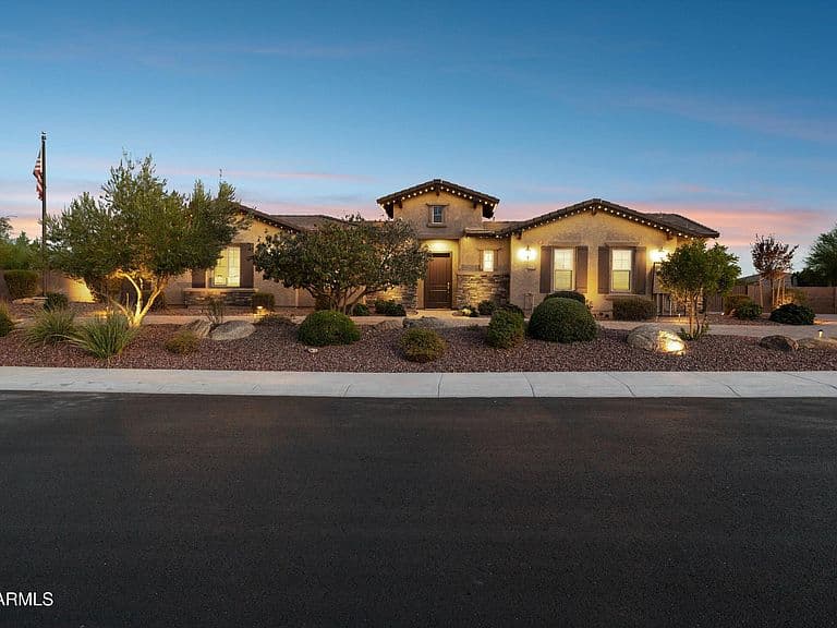 7551 W SAGUARO PARK Lane photo 1