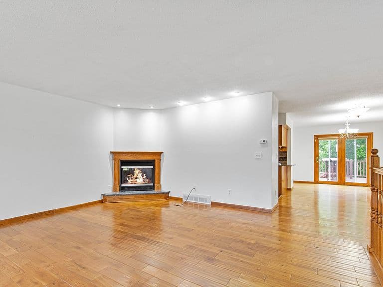 4158 Wisconsin Ave photo 3