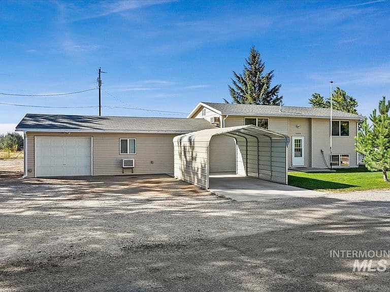 3085 Dickson Ave photo 3