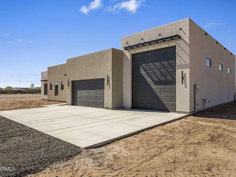 22272 W ROY ROGERS Road photo 3