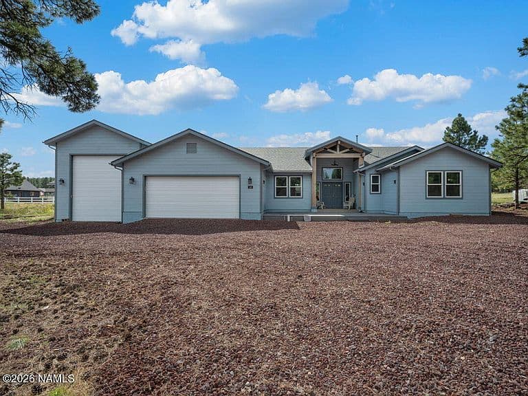 145 N Lakeview Dr photo 1