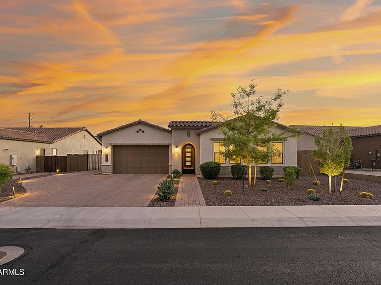 2015 E VILLA LINDA Drive photo 2