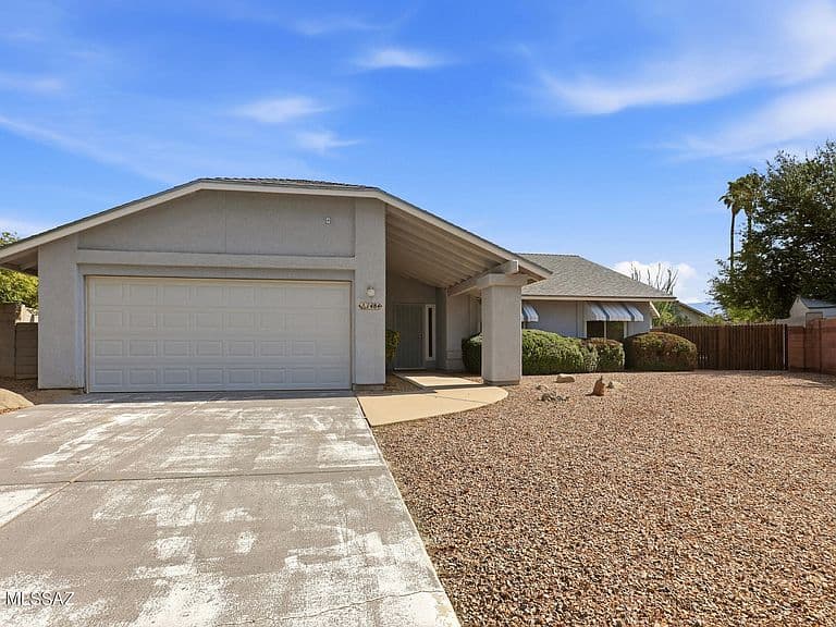 1484 W Oak Shadows Dr photo 2