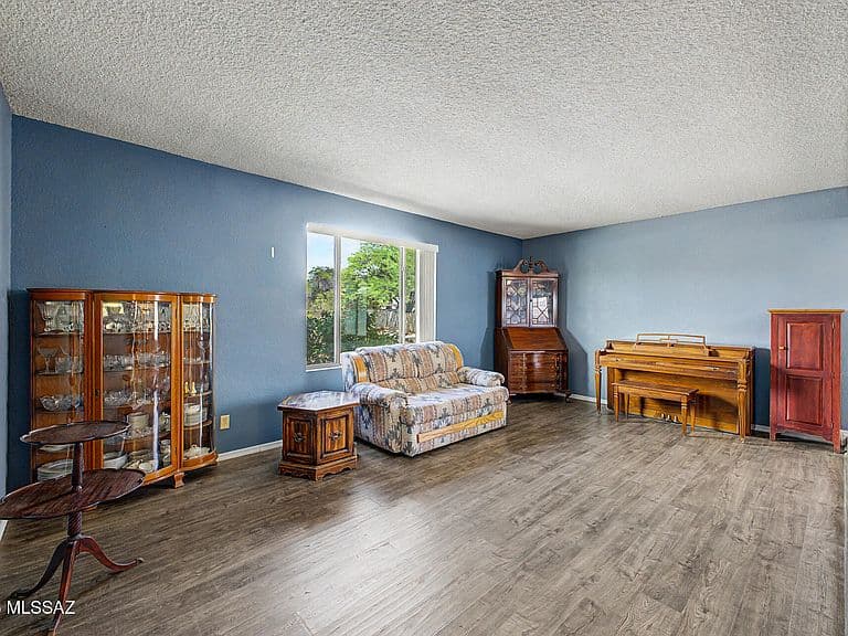 1634 S Olympic Club Dr photo 3