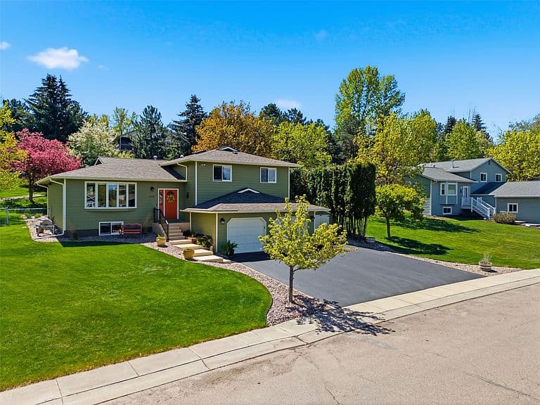 3245 Jack Dr photo 1