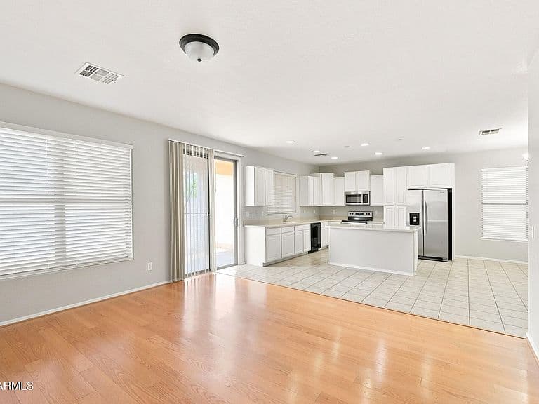 1310 E CECIL Court photo 4