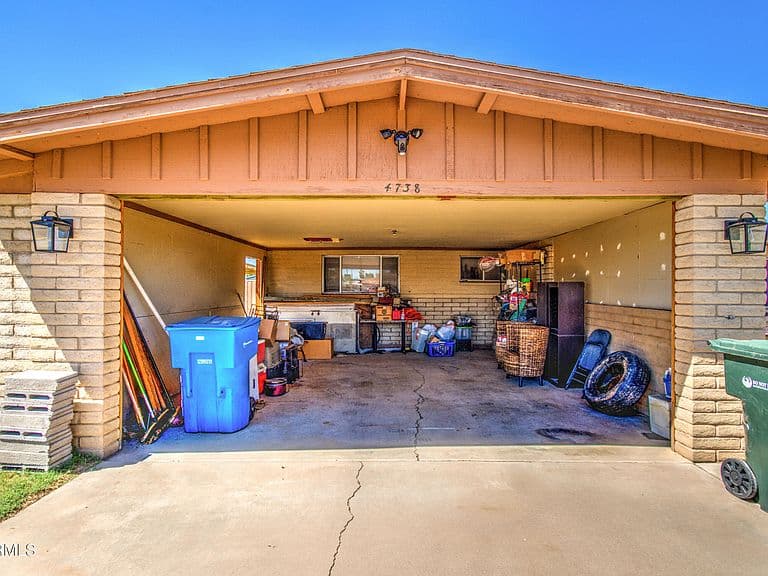 4738 N 40TH Drive photo 5