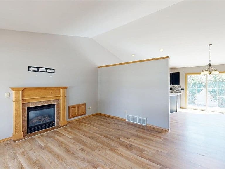 1615 Norwood Ln photo 3