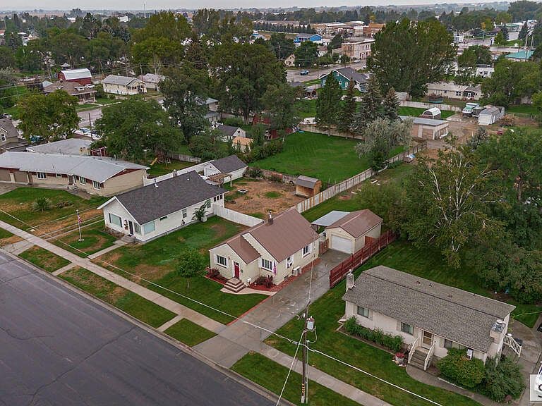 154 N Milton Ave photo 4