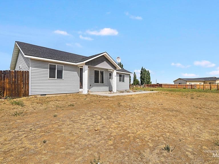 181 Huntley Rd photo 3